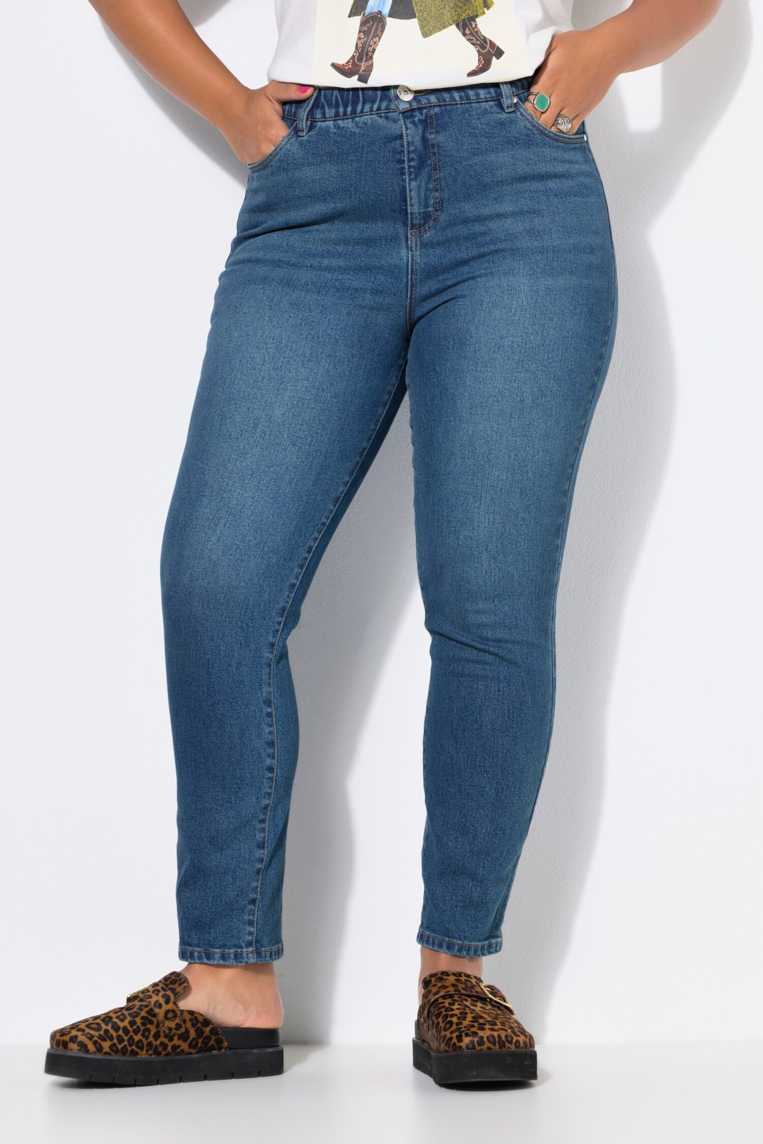 Τζιν παντελόνι mom fit με τσέπες
