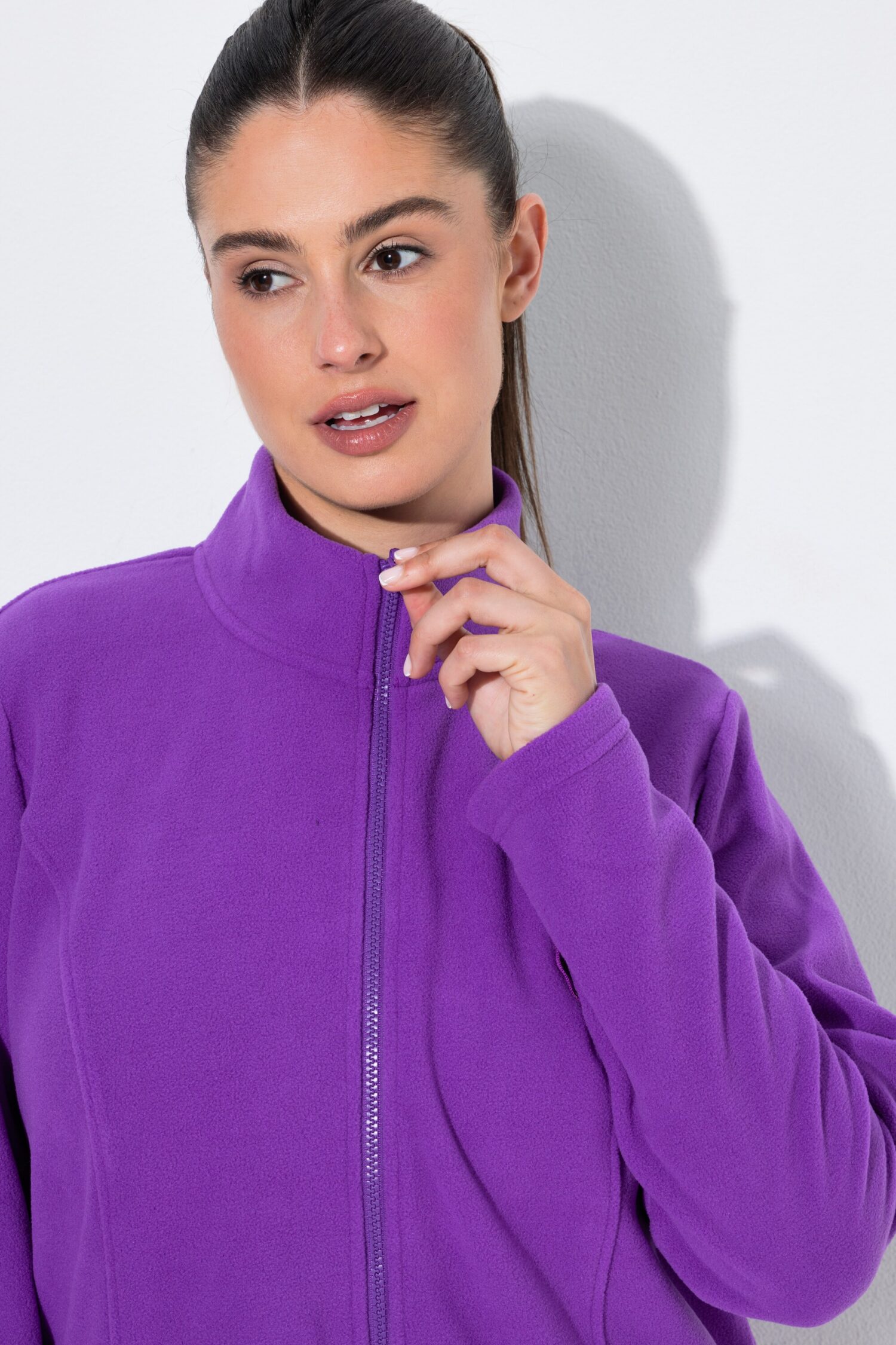 Ζακέτα fleece με φερμουάρ, όρθιο γιακά και μακριά μανίκια