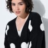 Ζακέτα oversized με καρδιές και λαιμόκοψη V