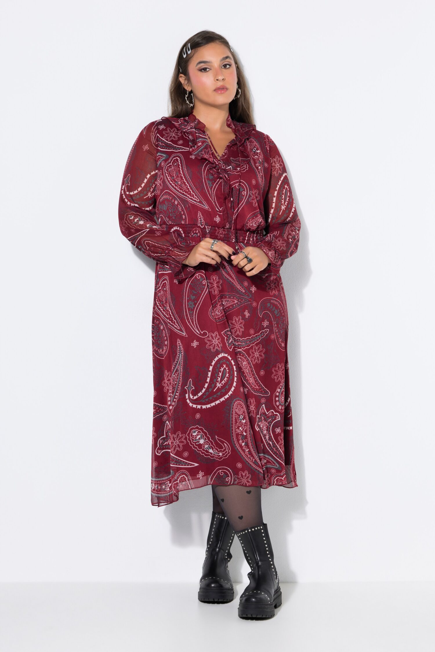 Φόρεμα μίντι σε γραμμή Α με paisley print και βολάν