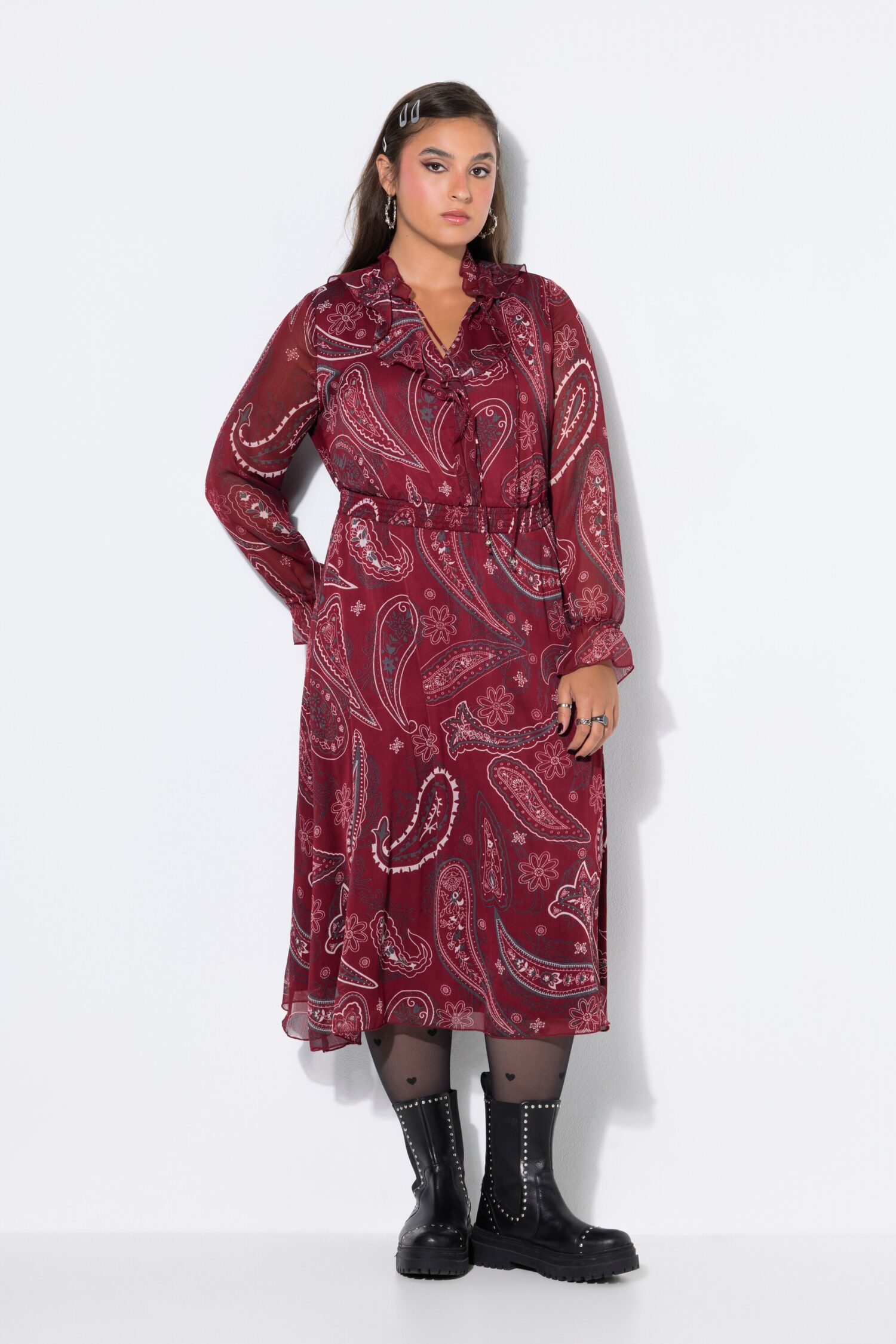 Φόρεμα μίντι σε γραμμή Α με paisley print και βολάν