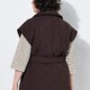 Γιλέκο καπιτονέ ελαφρώς oversized με ζώνη