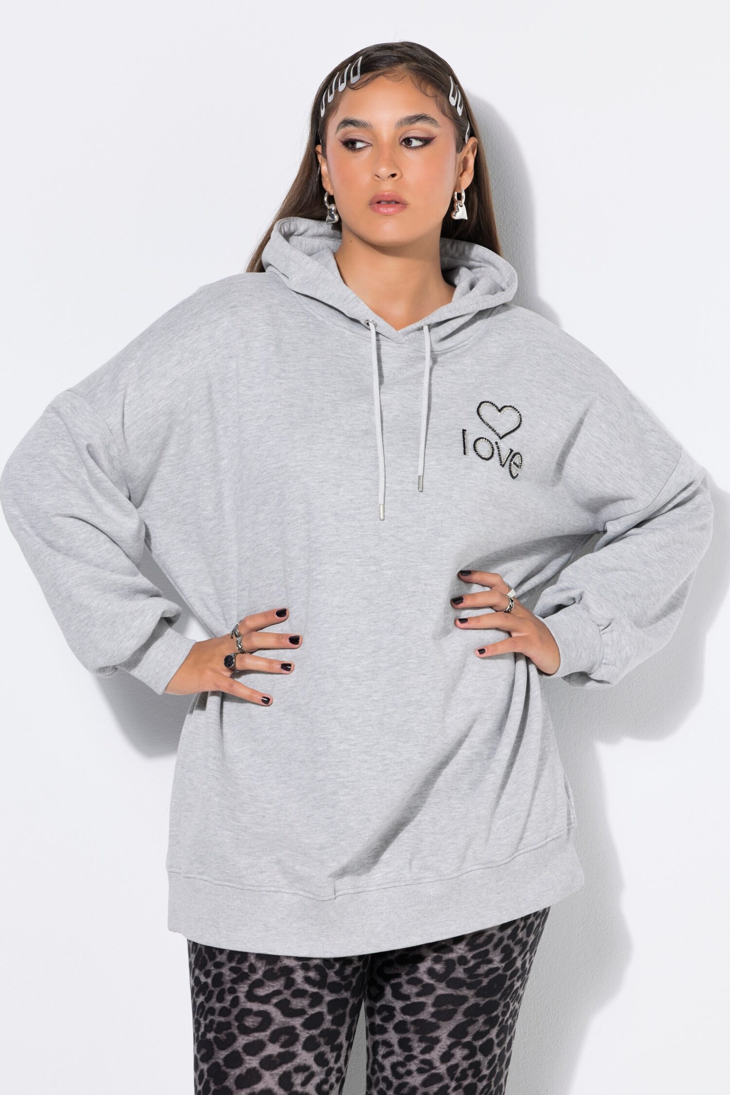 Μπλούζα φούτερ oversized με σχέδιο "Heart Love"
