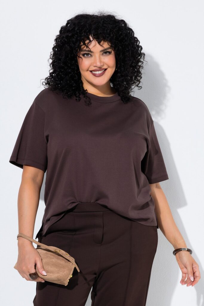 Μπλούζα oversized με στρογγυλή λαιμόκοψη και κοντά μανίκια