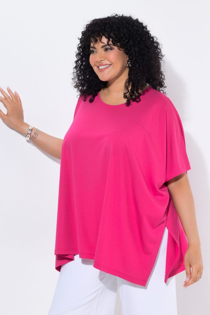 Μπλούζα oversized με στρογγυλή λαιμόκοψη και μυτερό τελείωμα