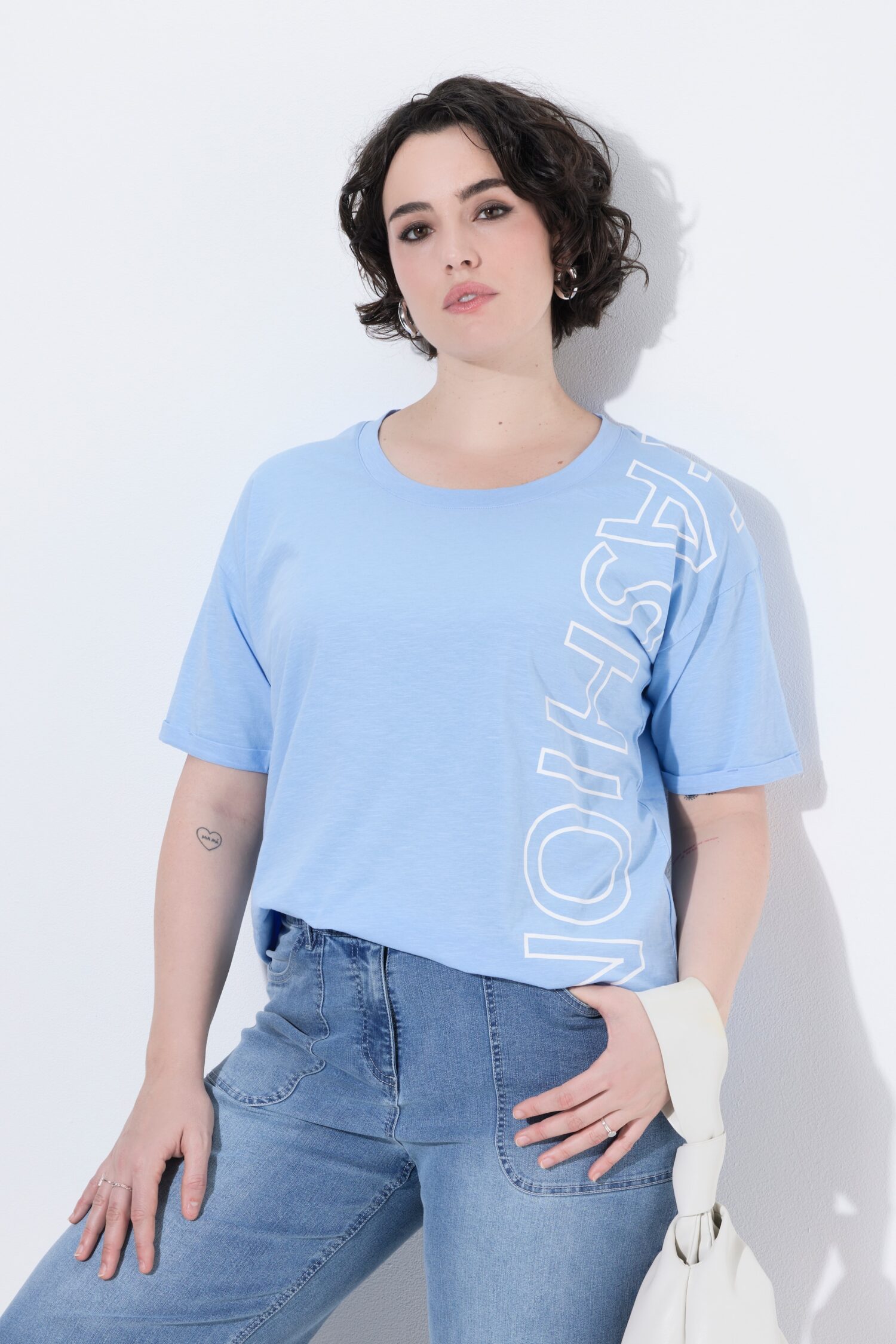 Μπλούζα oversized με στρογγυλή λαιμόκοψη και τύπωμα "Fashion"