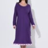 Νυχτικό oversized με δαντέλα στο τελείωμα και μακριά μανίκια