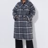 Παλτό καρό oversized με φαρδύ γιακά