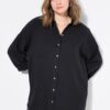 Πουκάμισο oversized με μακριά μανίκια και πλαϊνά σκισίματα