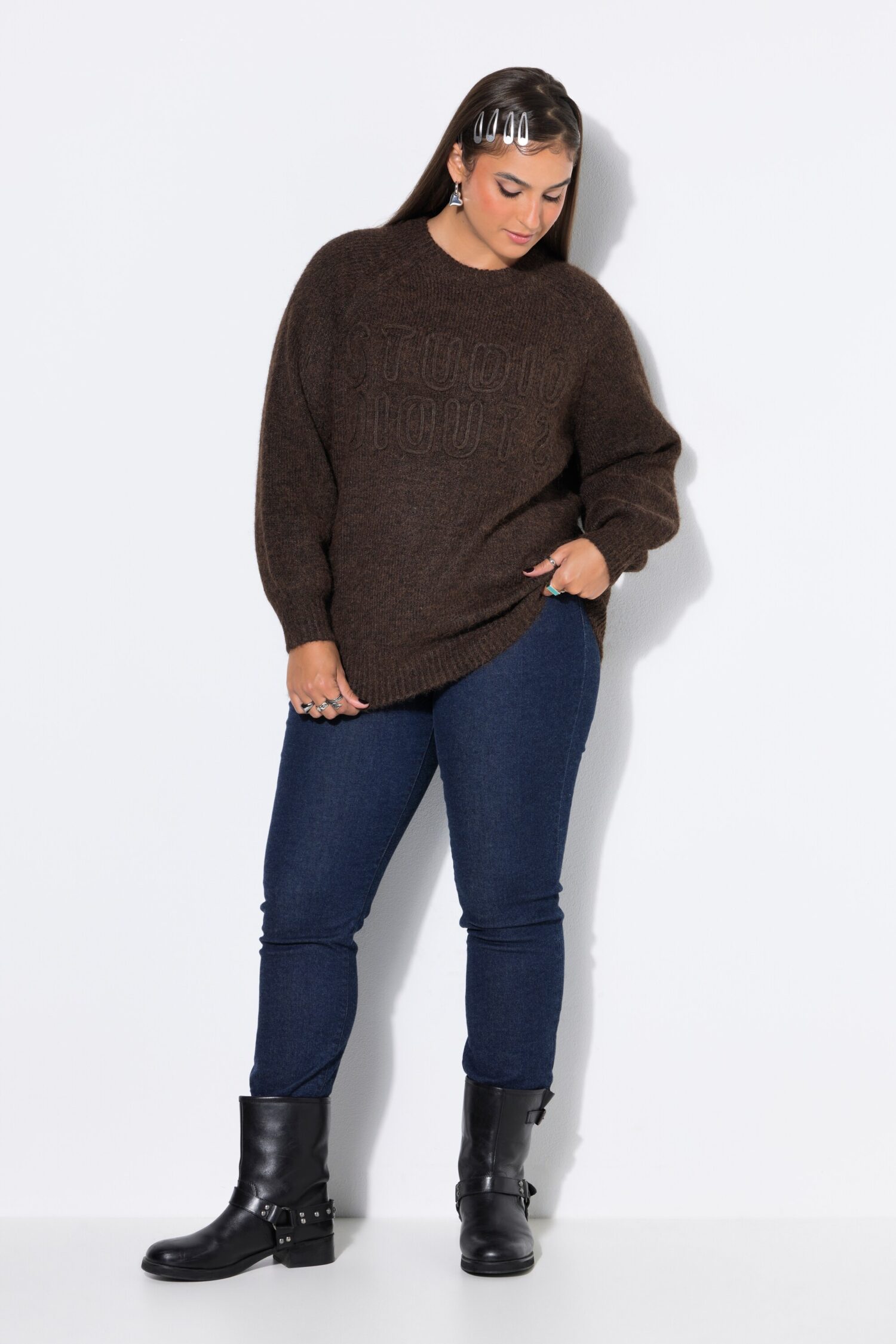 Πουλόβερ με κλασική εφαρμογή και σχέδιο  "STUDIO"