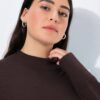 Πουλόβερ με πλεκτό όρθιο γιακά και μακριά μανίκια