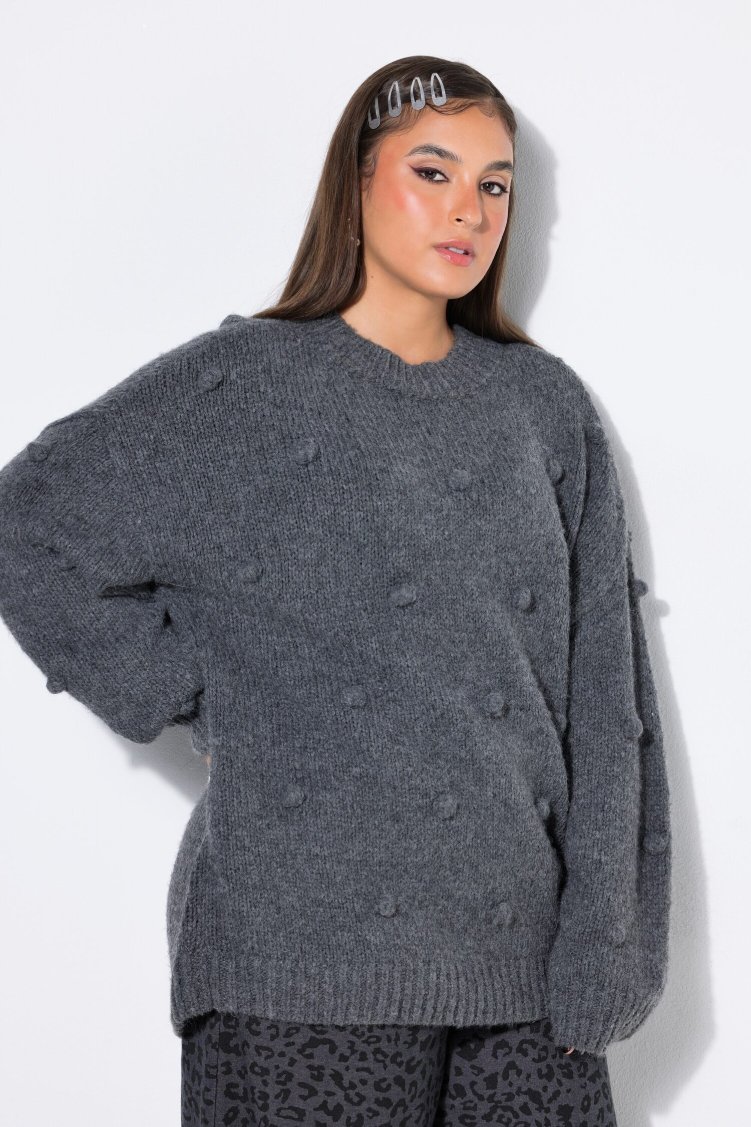 Πουλόβερ oversized με 3D σχέδιο