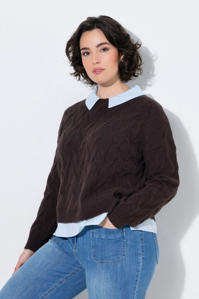 Πουλόβερ πλεκτό oversized με ένθετο γιακά και τελείωμα πουκαμίσου