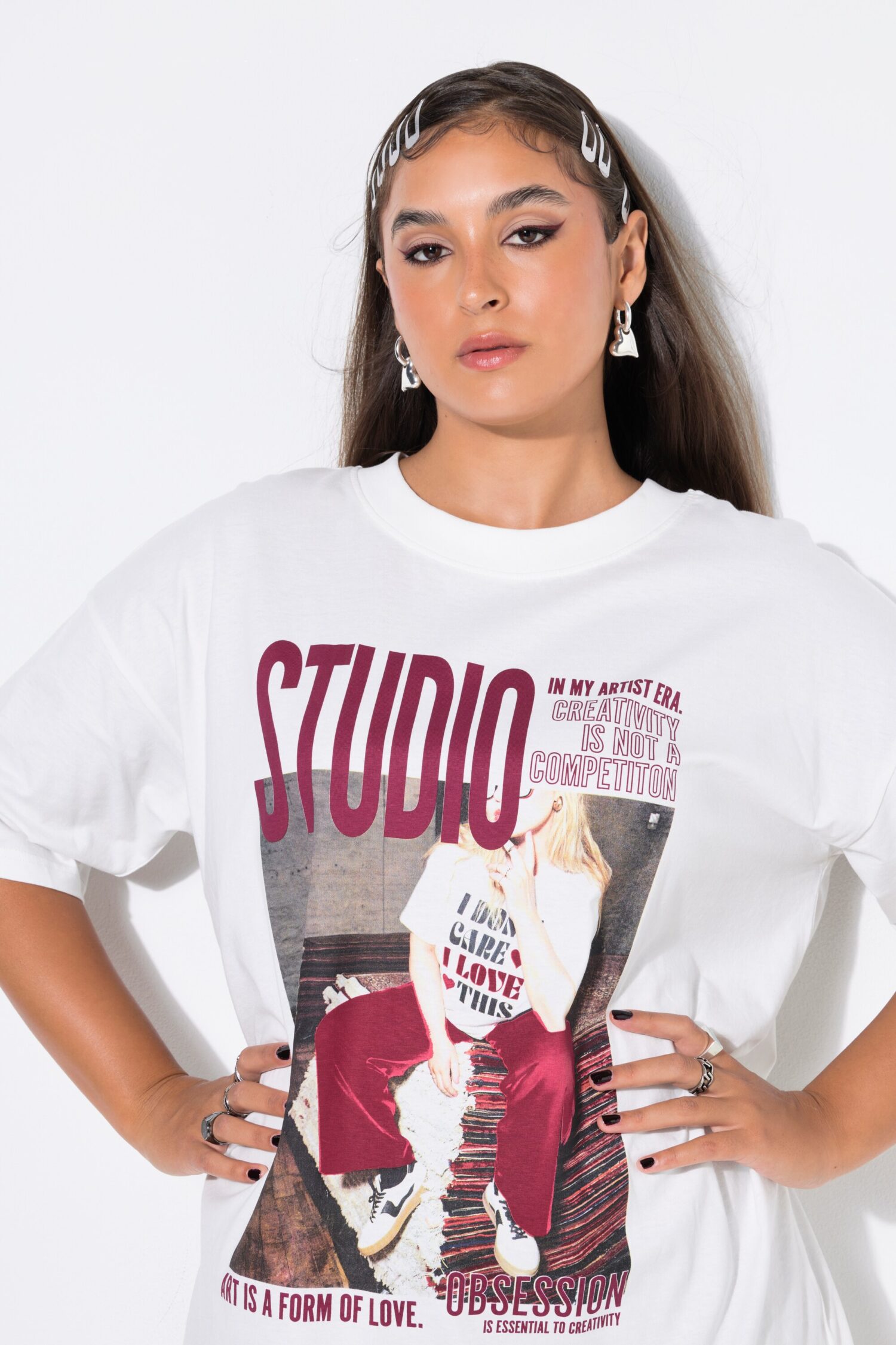 T-shirt oversized με τύπωμα "STUDIO"