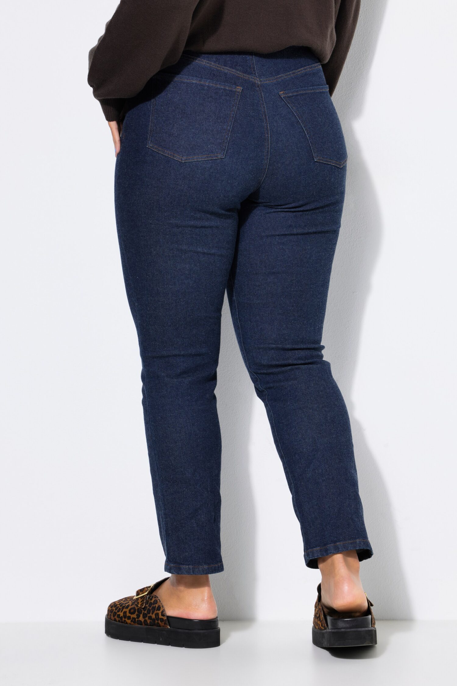 Τζιν παντελόνι mom fit ψηλόμεσο με washed effect