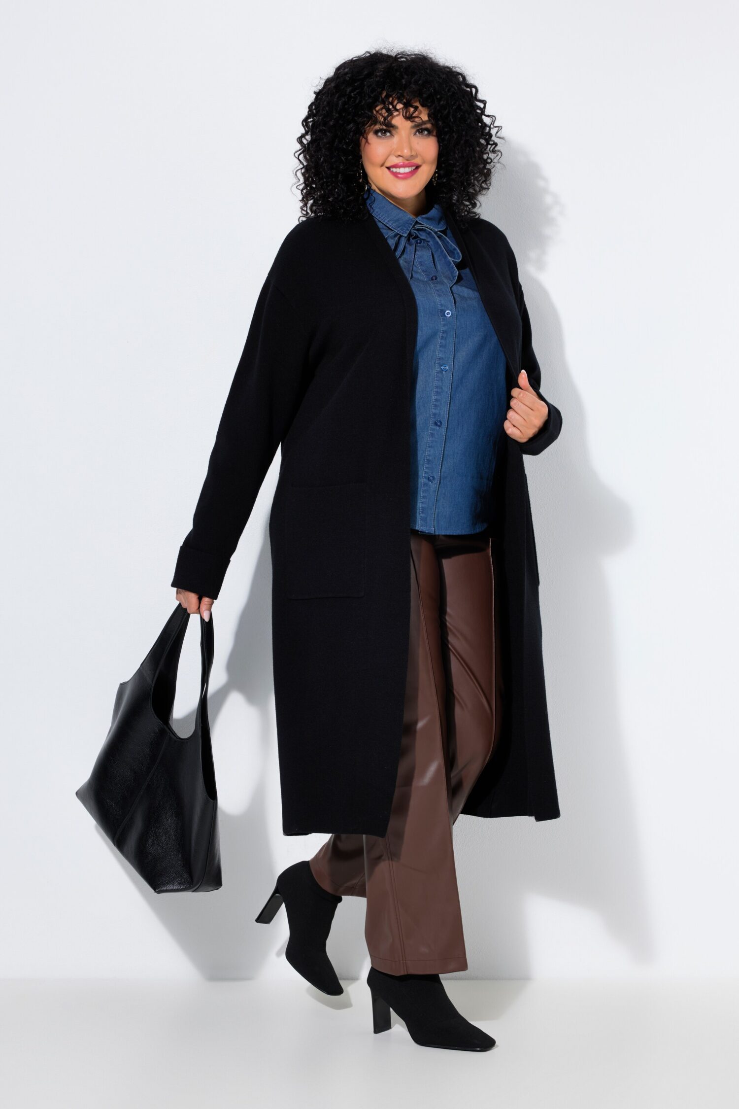 Ζακέτα oversized χωρίς κλείσιμο και μακριά μανίκια