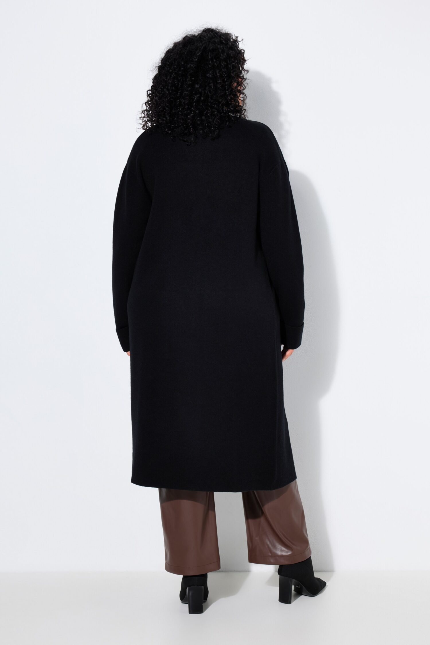 Ζακέτα oversized χωρίς κλείσιμο και μακριά μανίκια