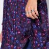 Φόρεμα με άνετη εφαρμογή, berries print με πλισέ φούστα