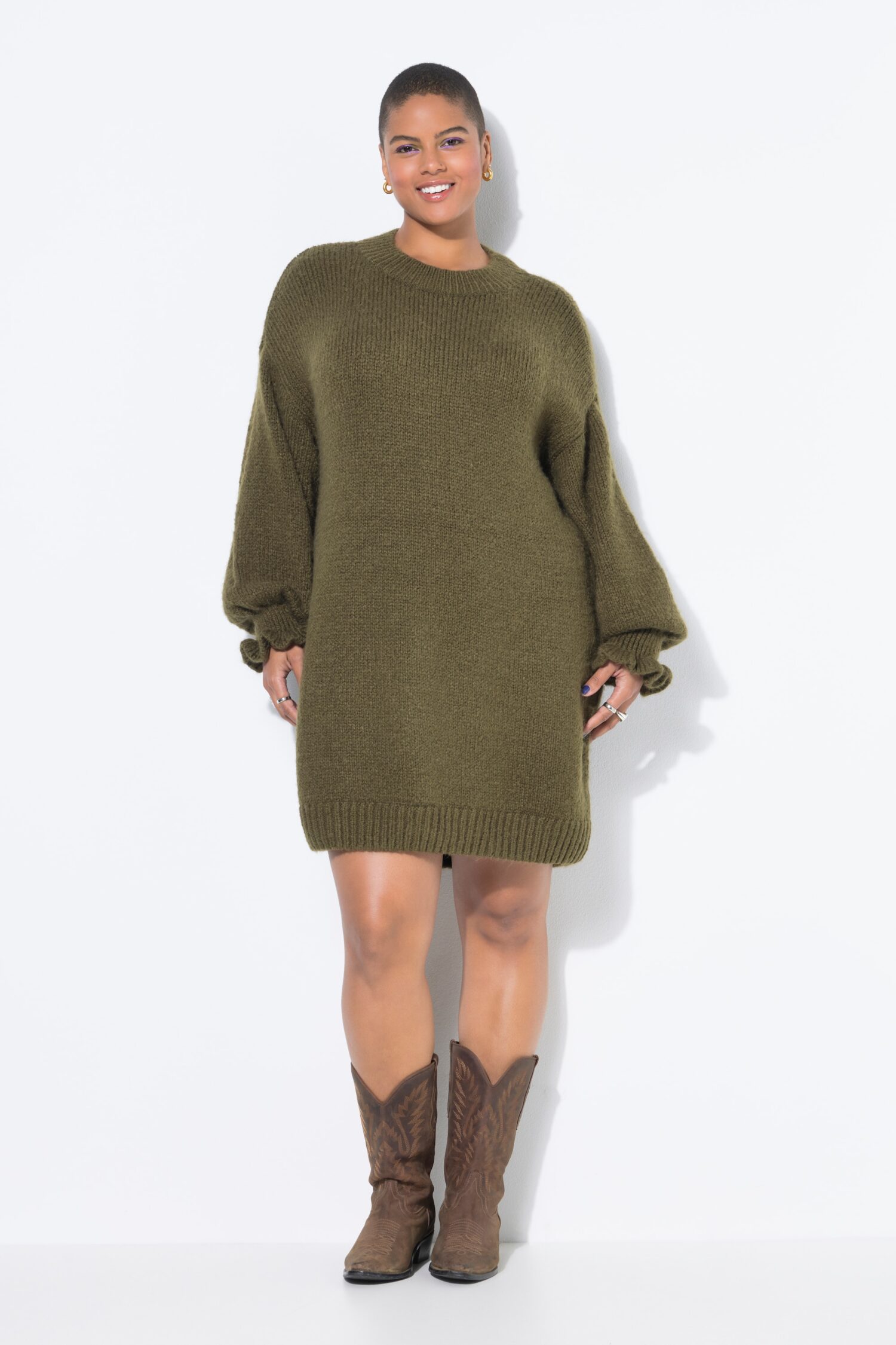 Φόρεμα oversized με βολάν στα φαρδιά μανίκια