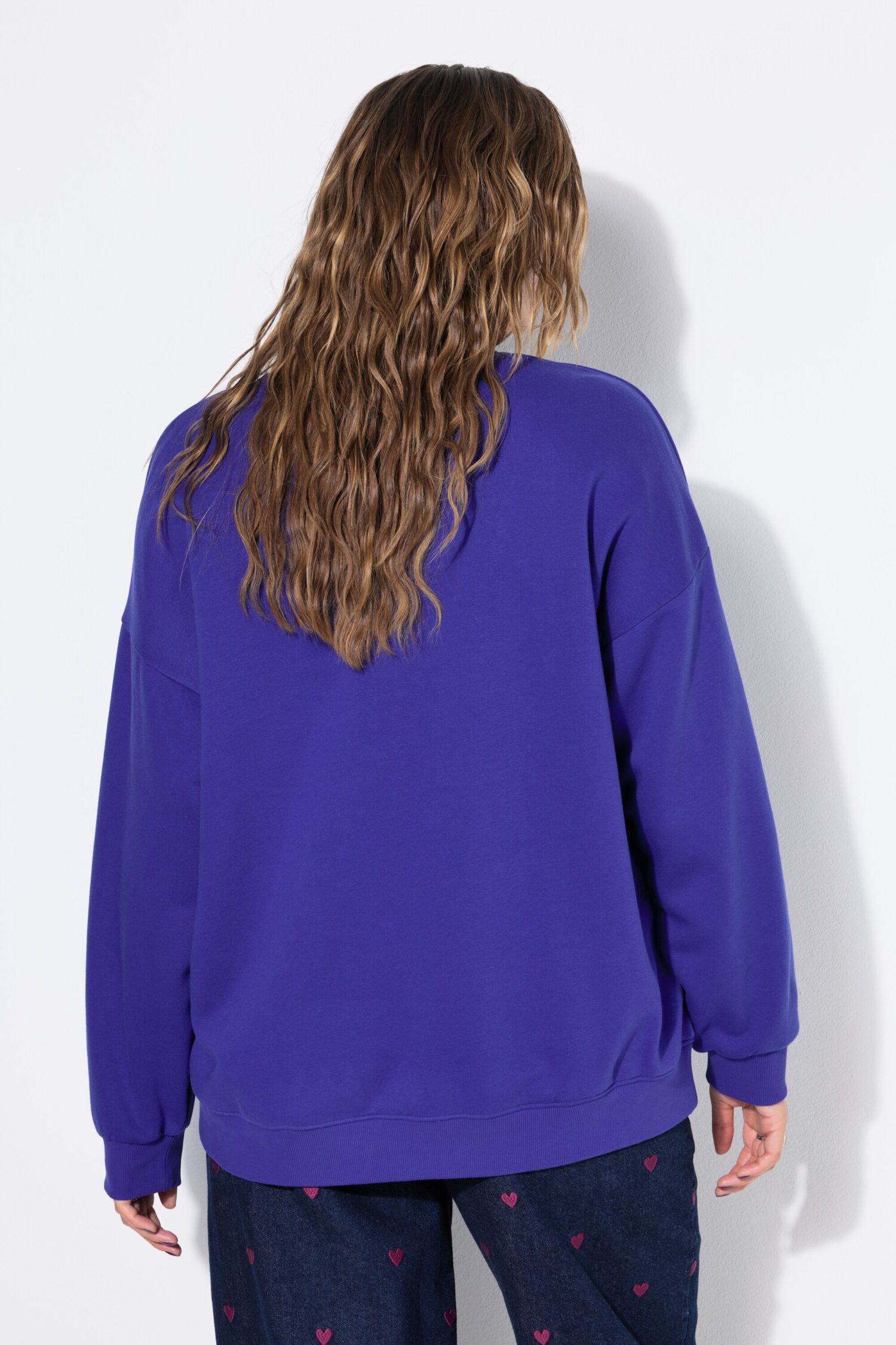 Μπλούζα φούτερ oversized με τύπωμα blueberries