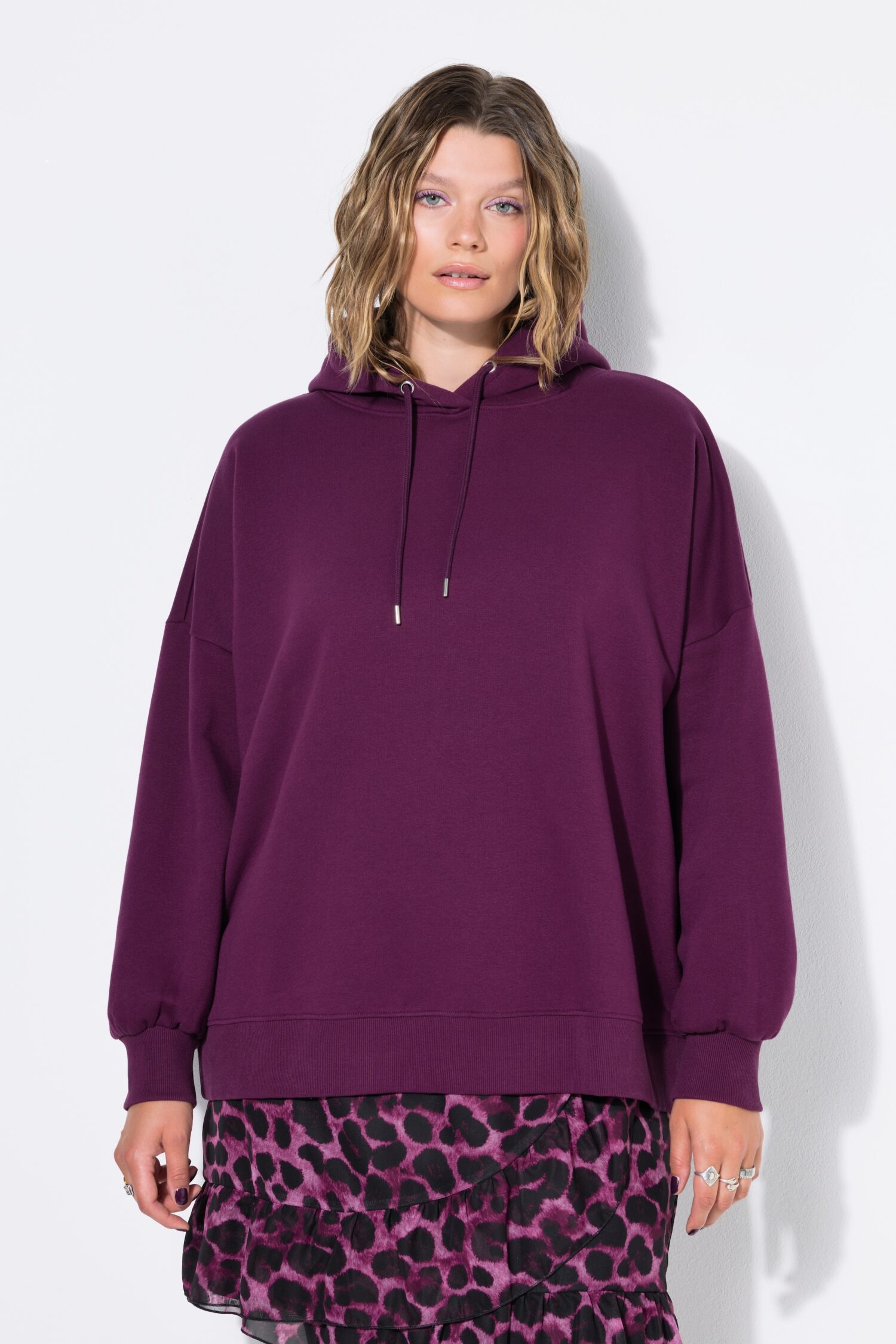 Μπλούζα φούτερ σε cropped oversized με κουκούλα