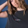 Μπλούζα με στενή εφαρμογή και διακοσμητικές πέτρες