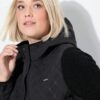 Μπουφάν με άνετη εφαρμογή fleece και καπιτονέ