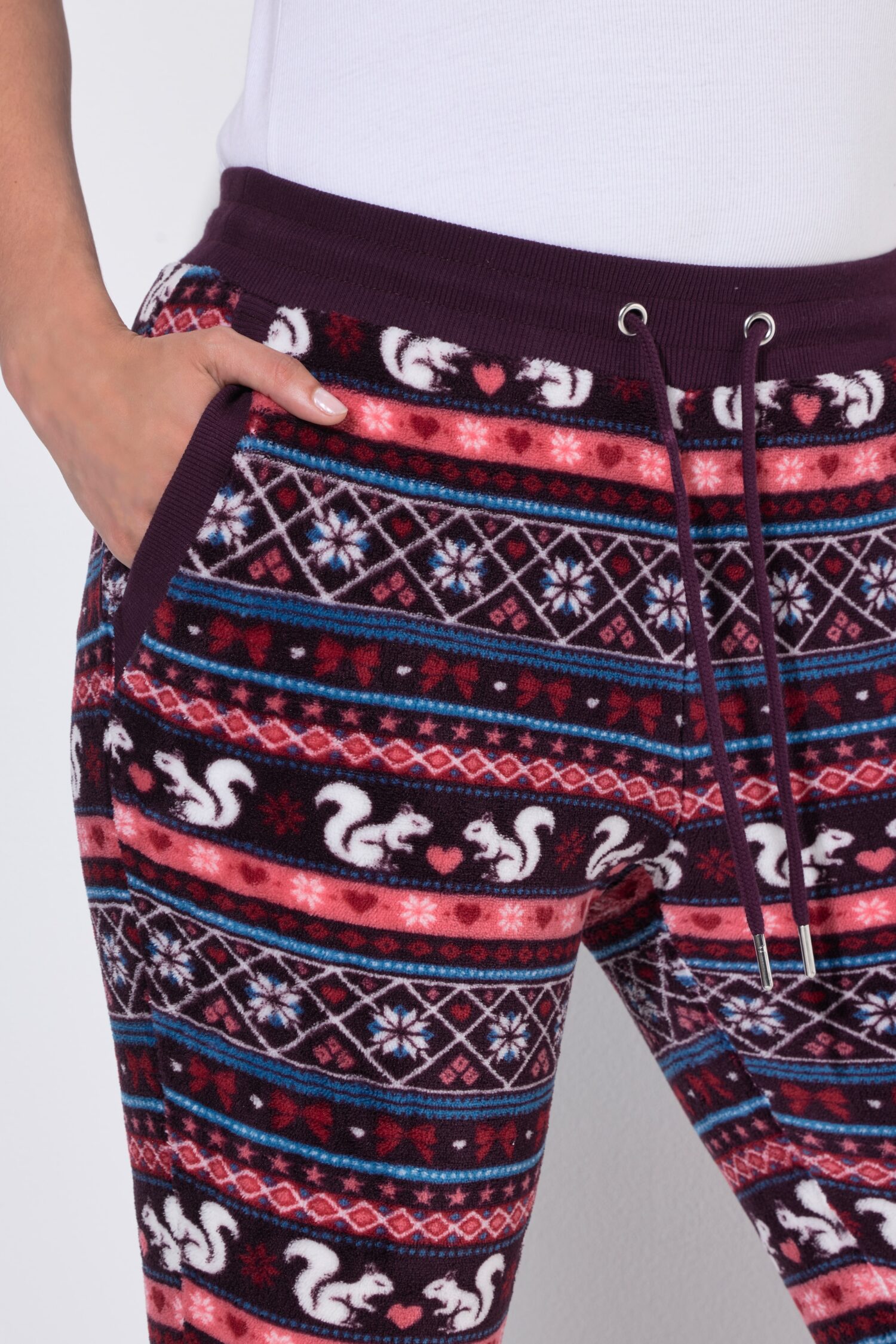 Παντελόνι loungewear σε ίσια γραμμή με norwegian σχέδιο