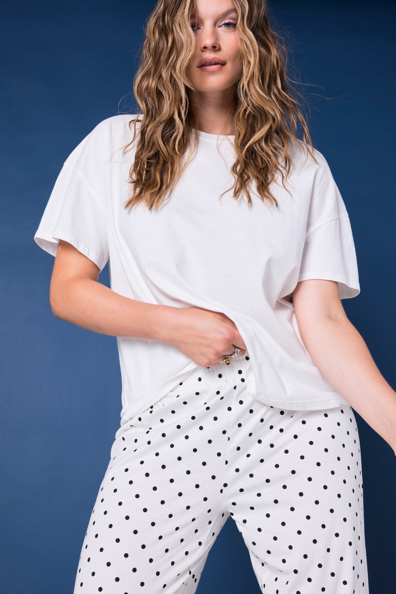 Πυτζάμες σετ oversized με πουά παντελόνι