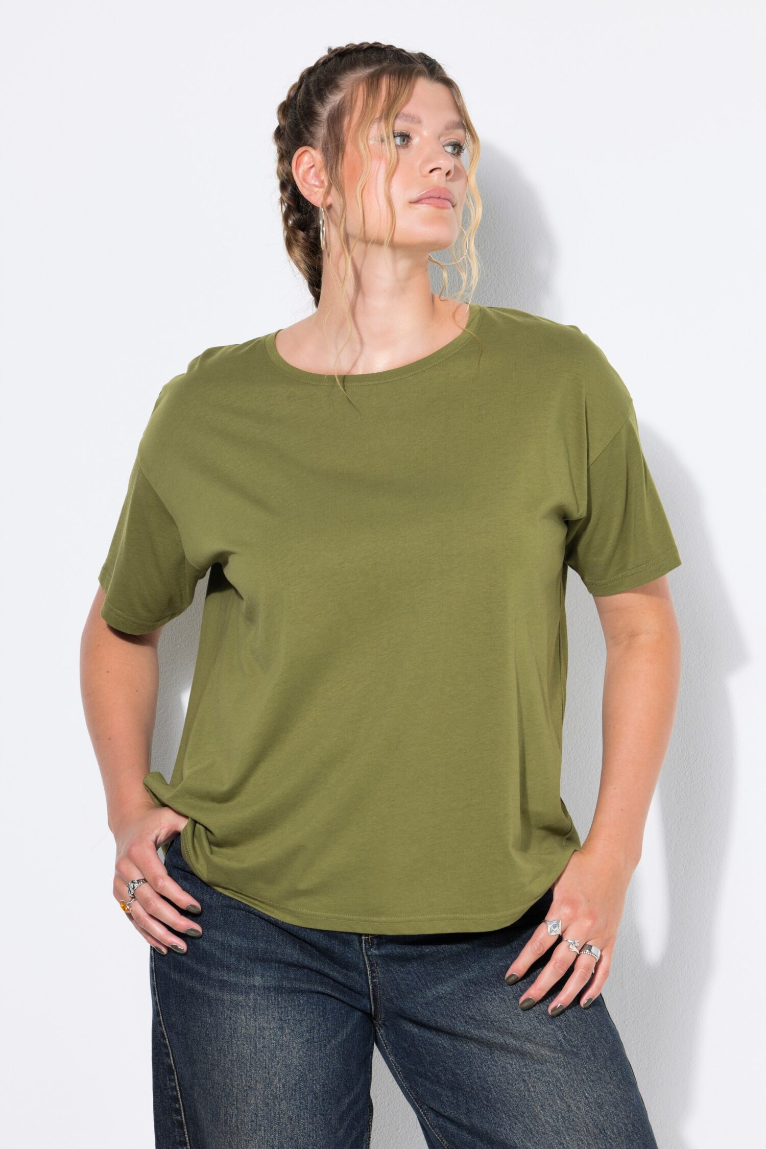 T-shirt basic με χαλαρή εφαρμογή και στρογγυλή λαιμόκοψη
