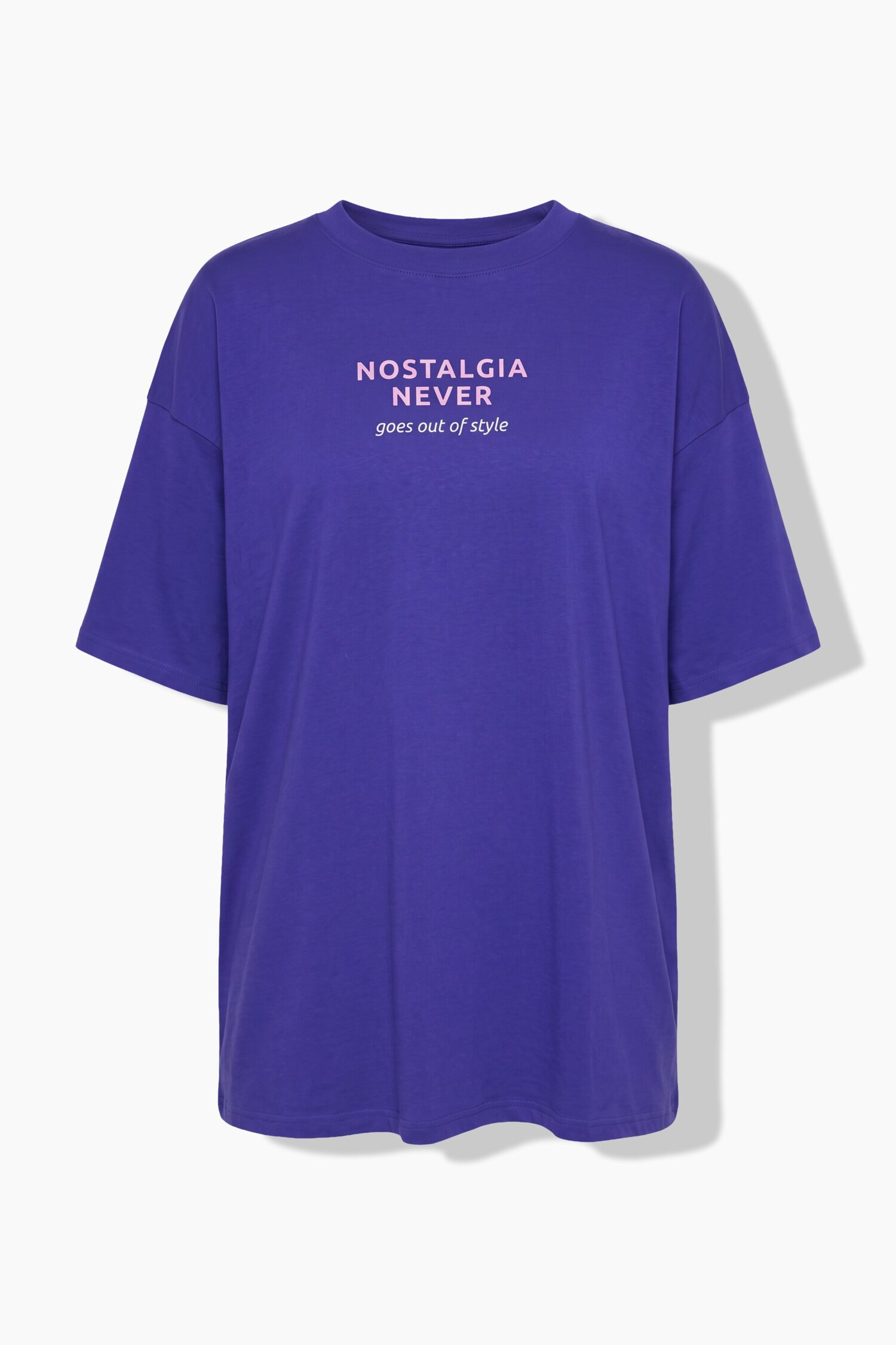T-shirt oversized με τύπωμα "NOSTALGIA"