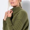 Ζακέτα oversized με διακριτικό ριγέ σχέδιο
